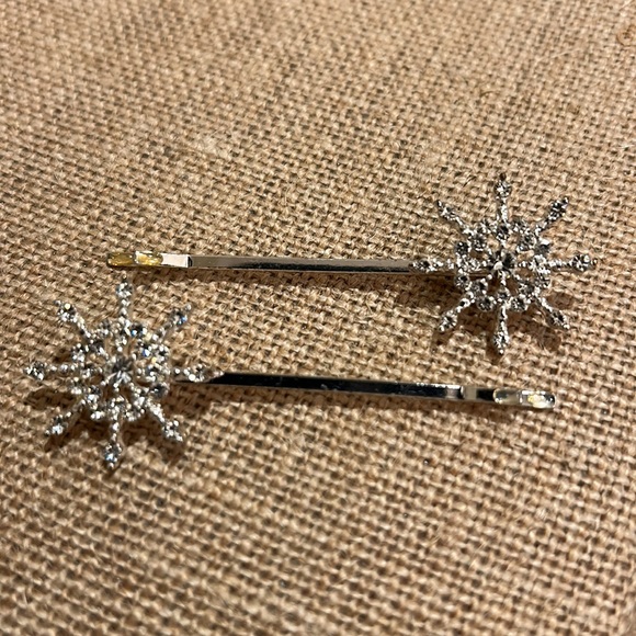 Claire’s Silver HairClips. NEW with tags - Picture 9 of 14